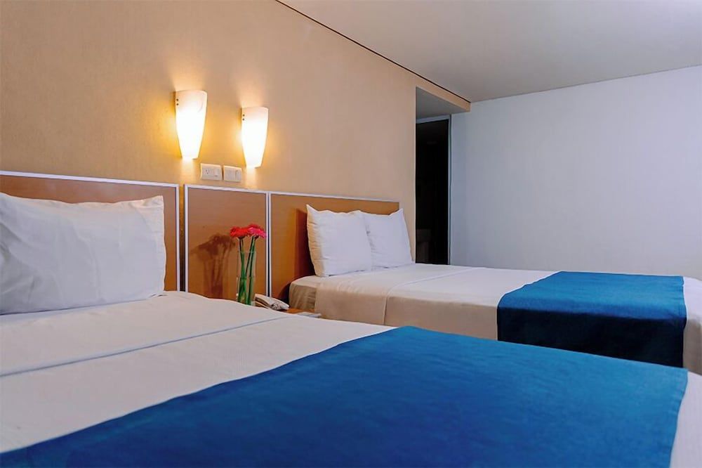 Kasa Hotel & Suites Traditional Double or Twin Room 2
