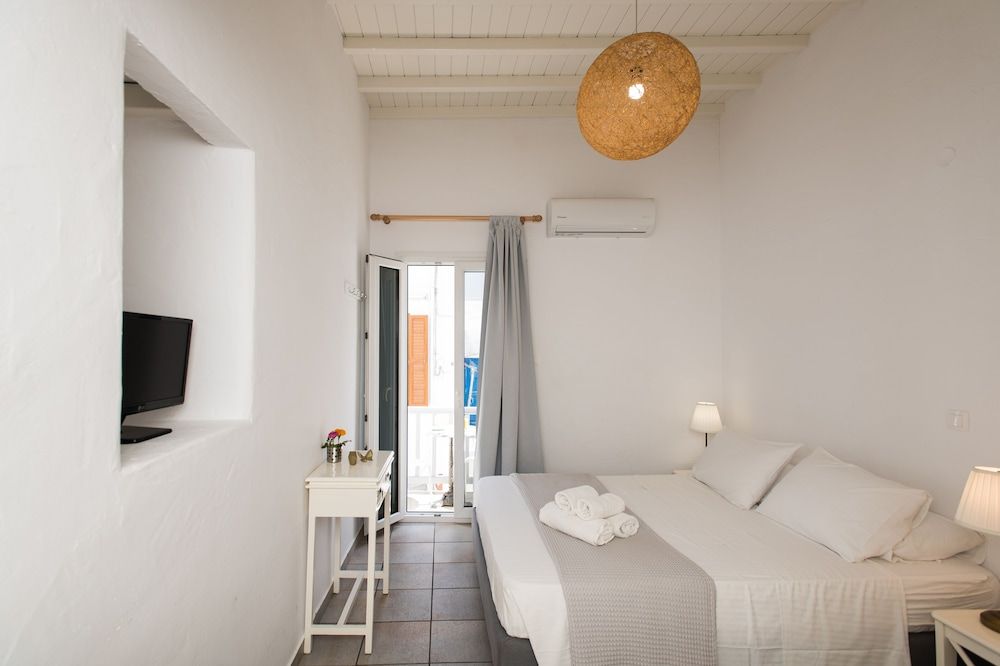 undefined Madres Houses 3