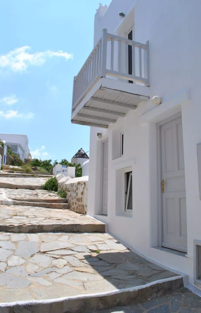 undefined Madres Houses 7