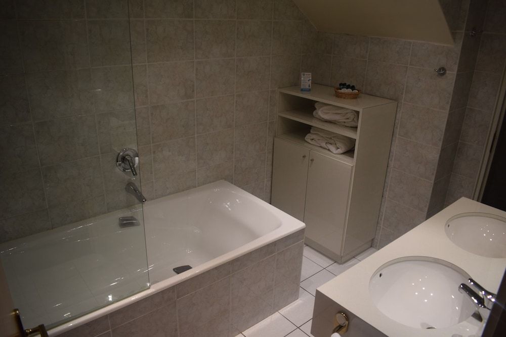 Hôtel Metropol Suite, City View 2