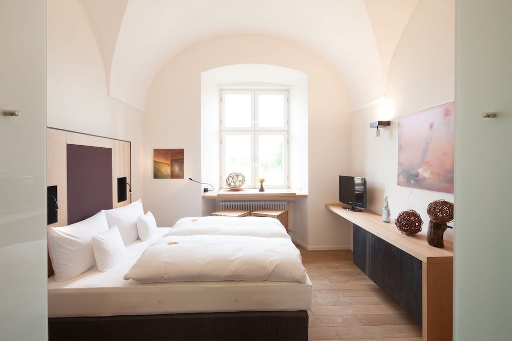 Kloster Holzen Hotel Standard Double Room 4