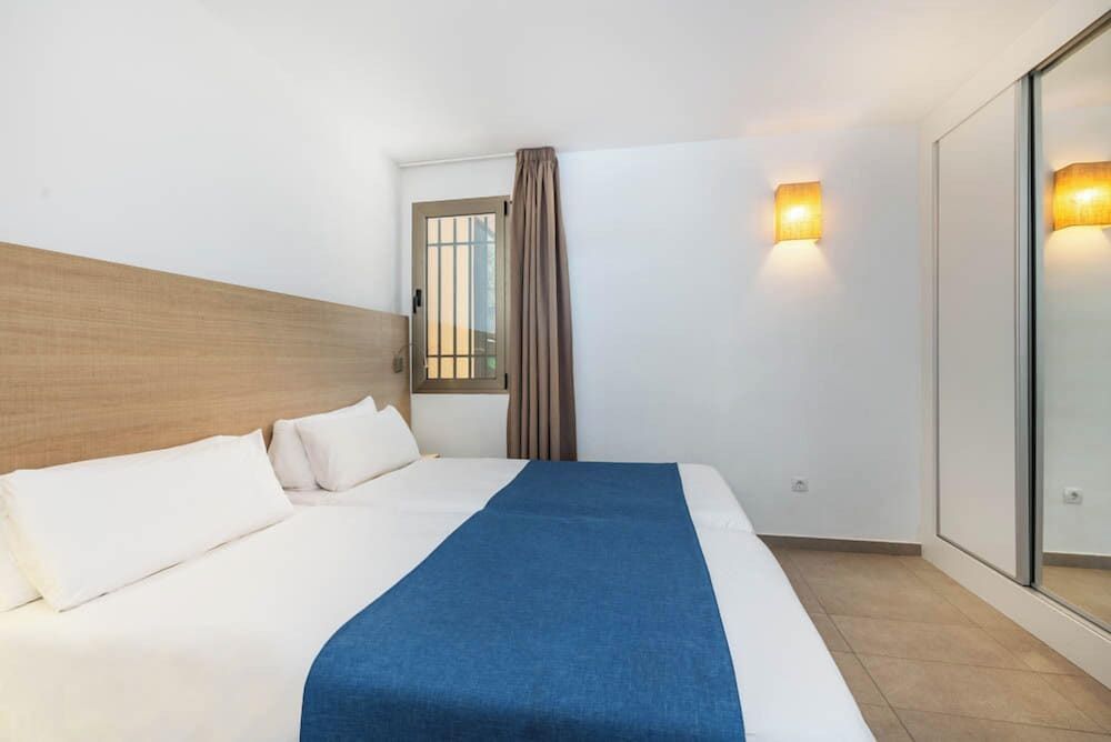 Classic One Bedroom Apartment Small Terrace- Buganvilla 2 Adults +18 years