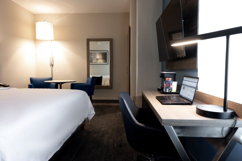 Holiday Inn Express Mexico City Satelite by IHG Suite, 1 King Bed 5