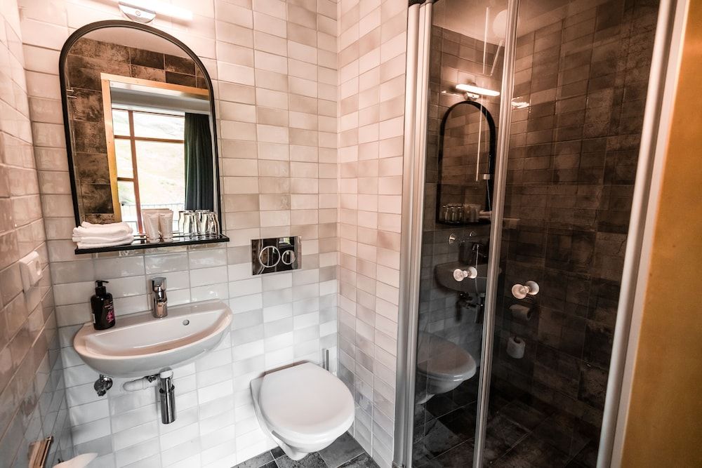 Frost and Fire Boutique Hotel Superior Double Room, River View 5