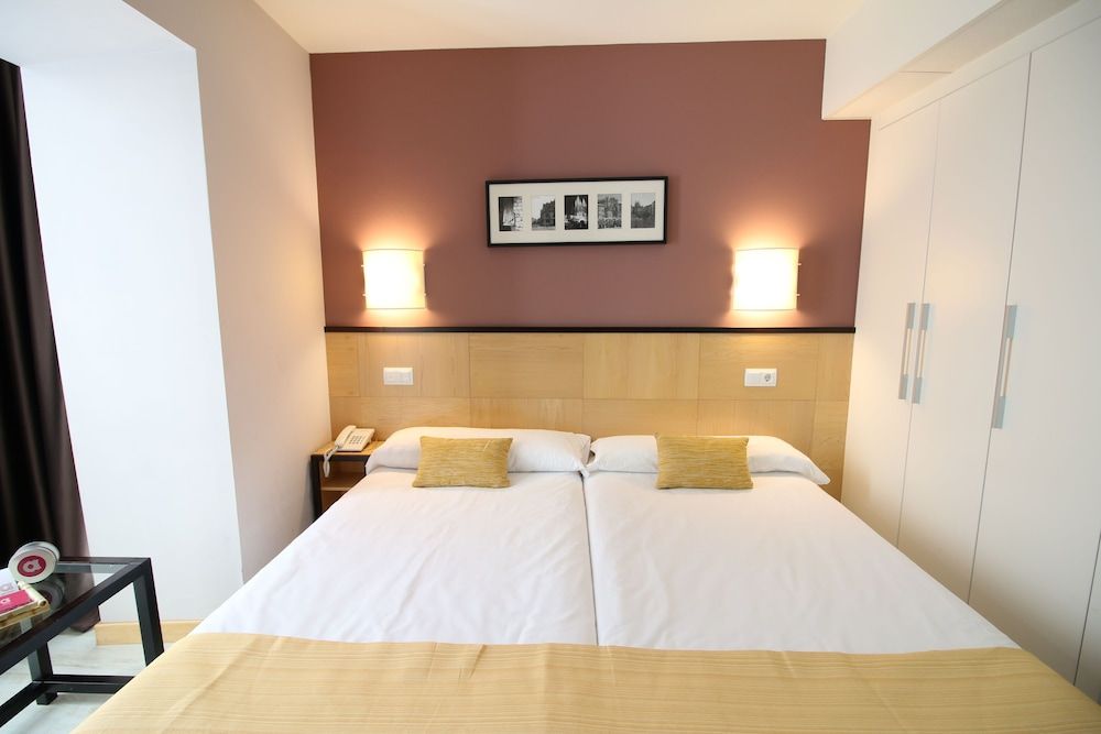Alda Entrearcos Hotel Premium Double or Twin Room 4
