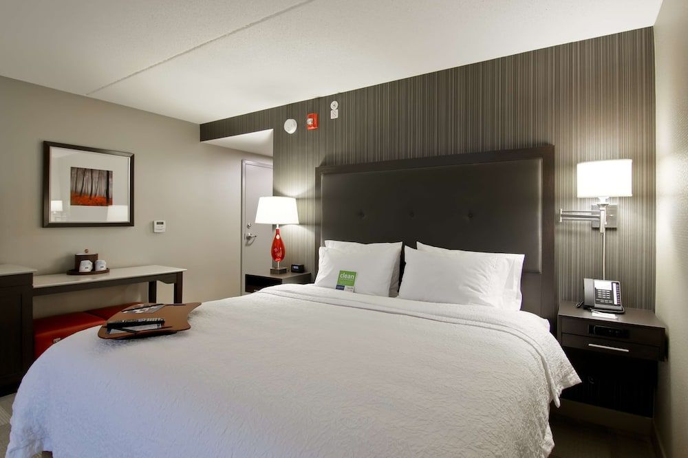 undefined Hampton Inn & Suites by Hilton Toronto Markham