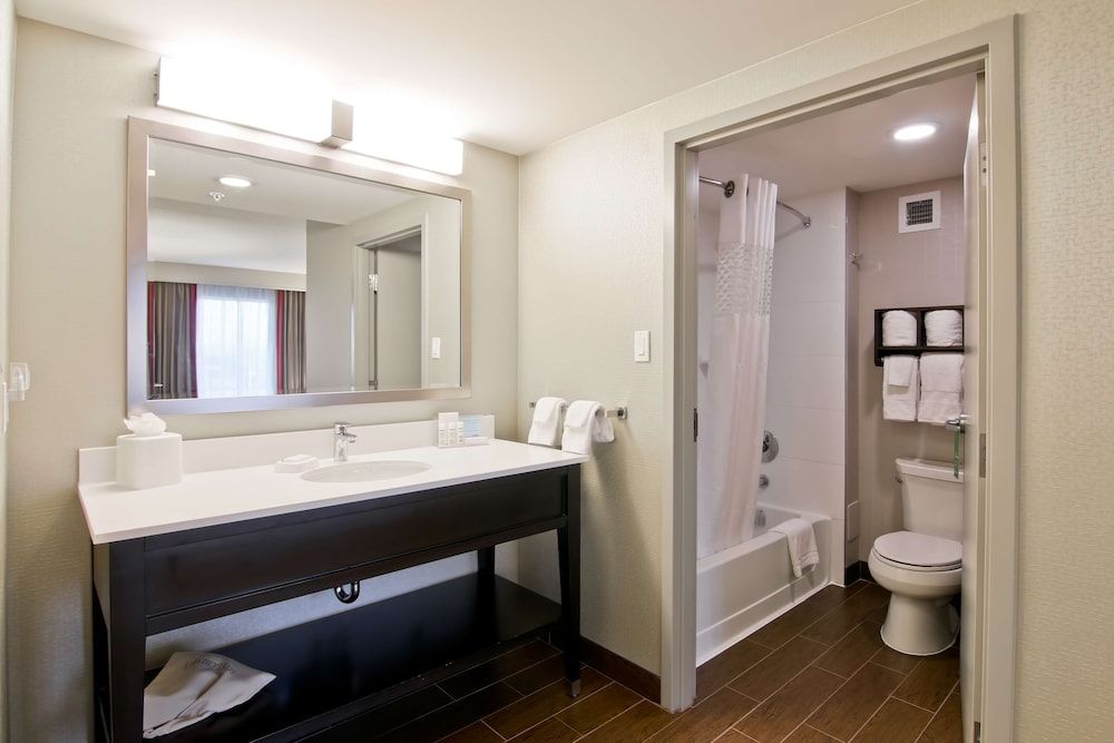 undefined Hampton Inn & Suites by Hilton Toronto Markham 9