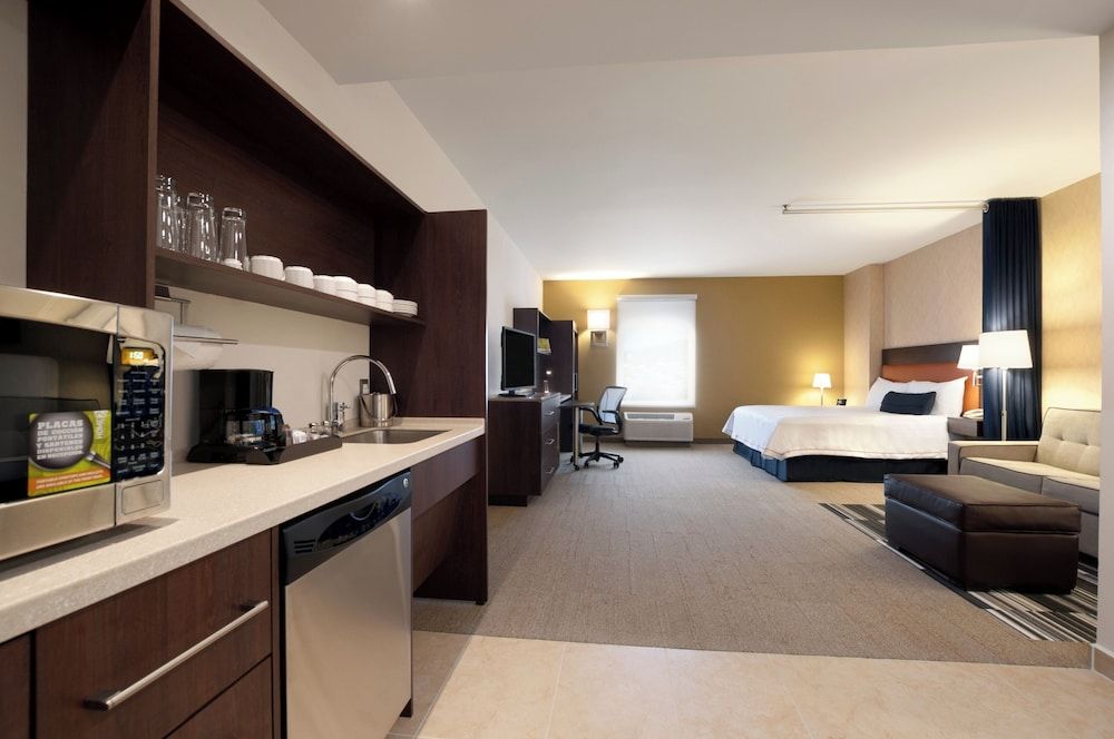 Studio Suite, 1 King Bed, Non Smoking
