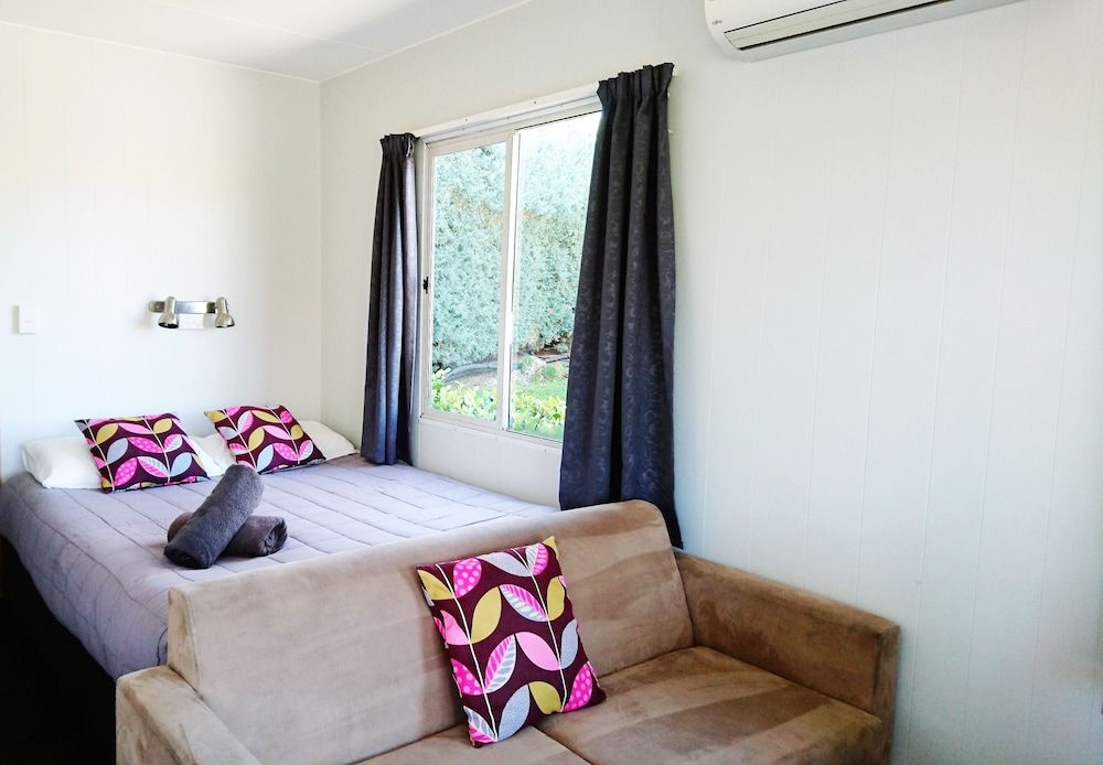 Basic Cabin, Ensuite