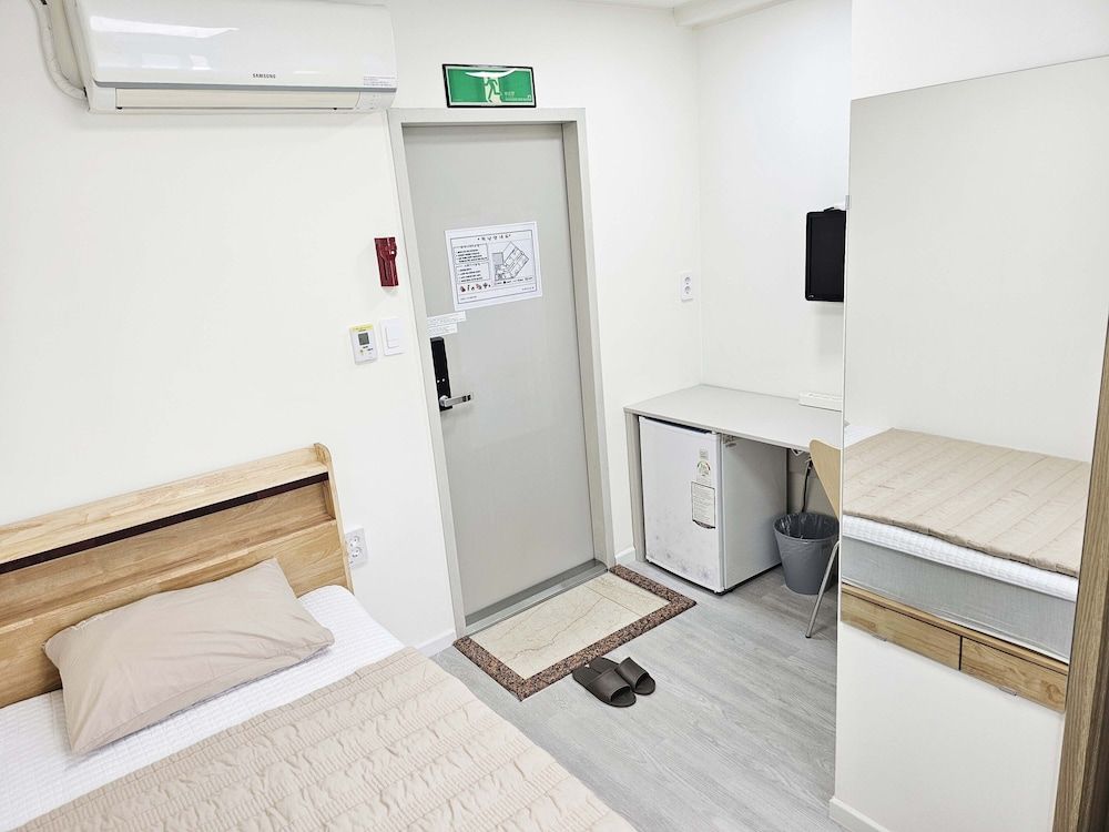BoA travel house Single Room 11
