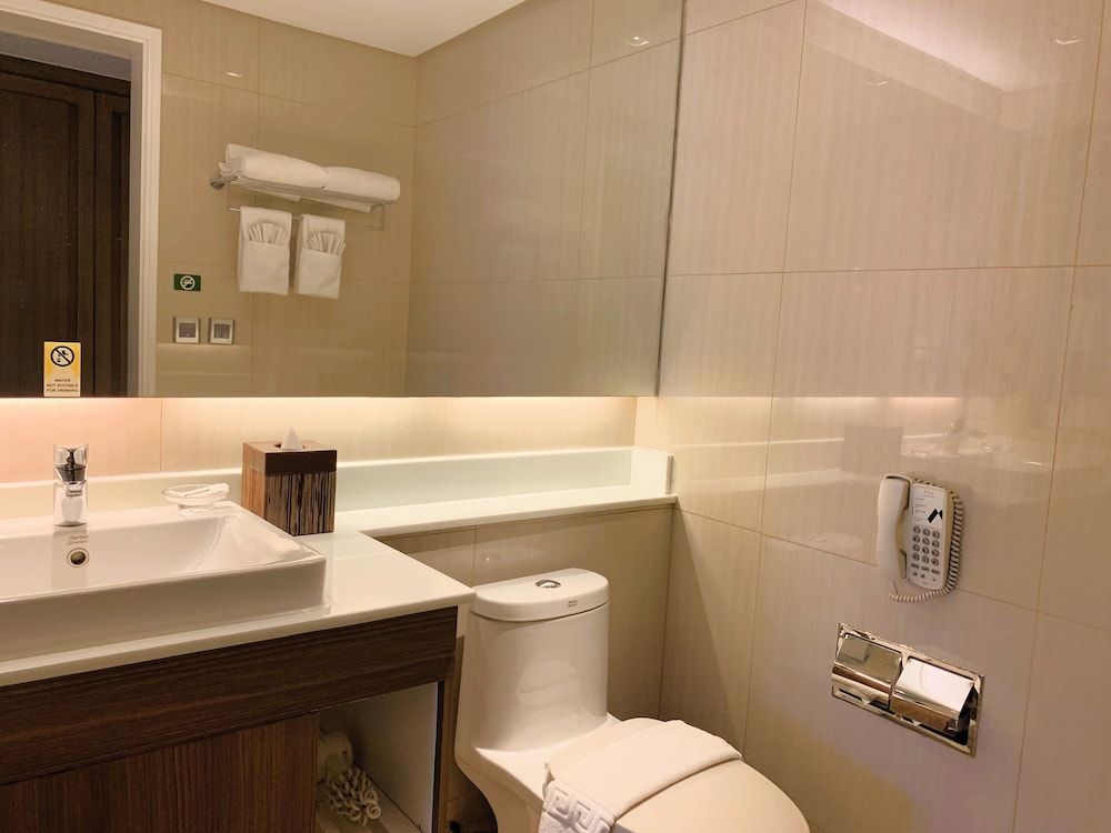 Hotel Benilde Maison De La Salle Superior Twin Room 4