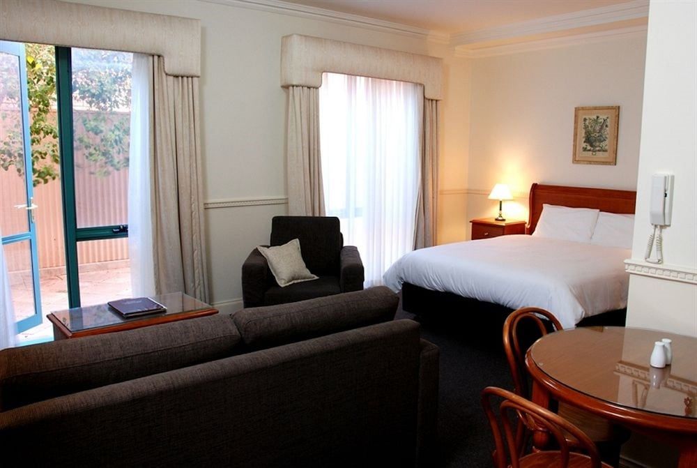 Majestic Tynte Street Apartments Studio Apartment 2