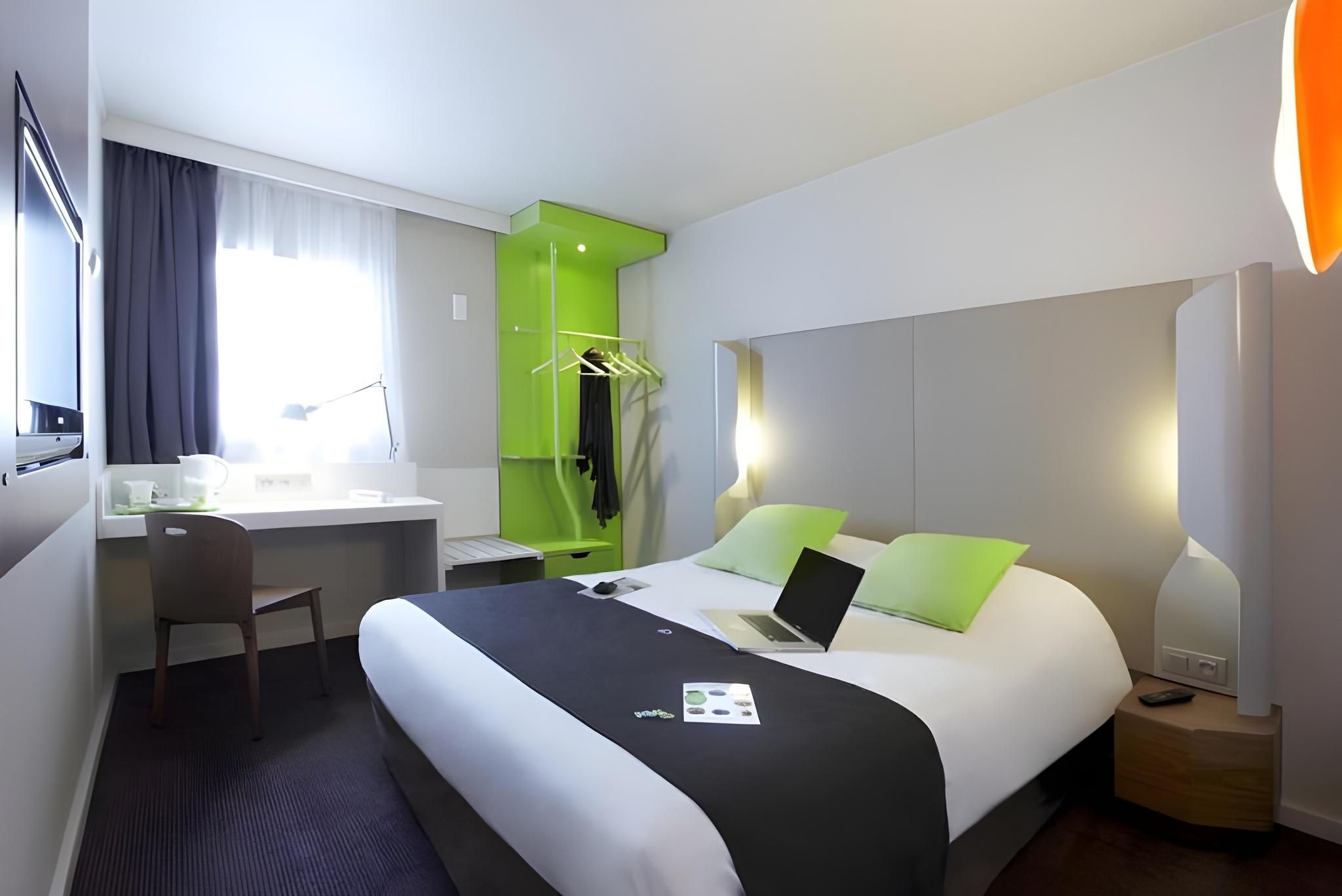Standard Room - 1 Double Bed
