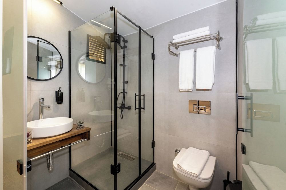 Istanbul Holiday Hotel Budget Room 6