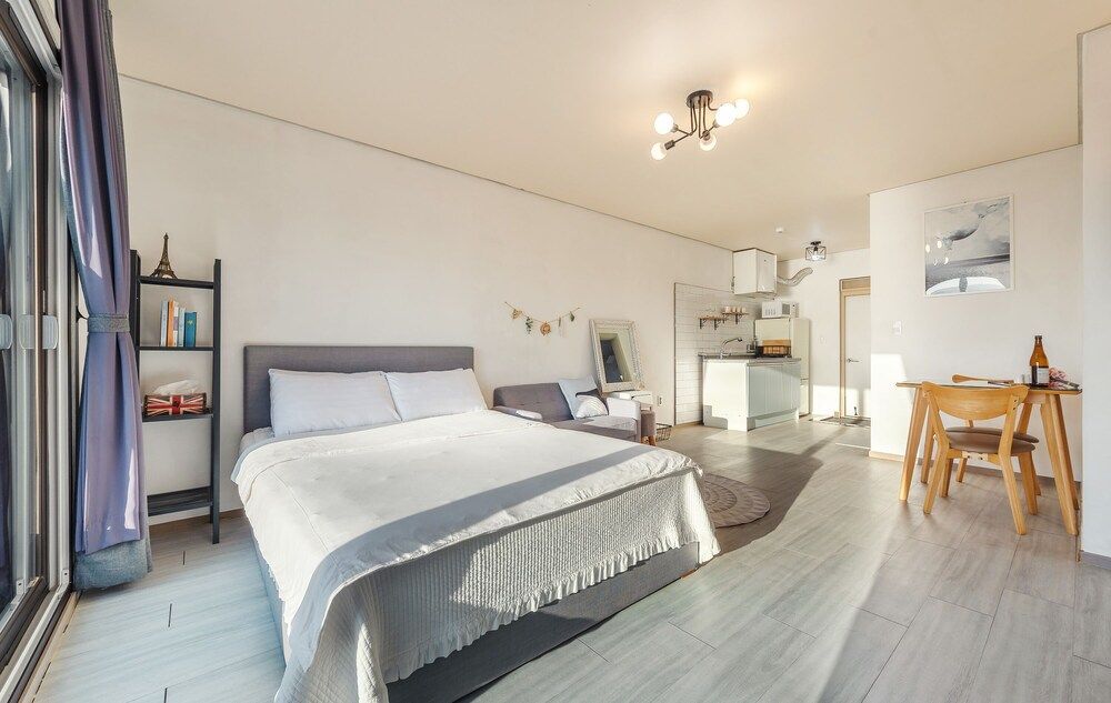 Whale's Dream Superior Double Room, Terrace, Ocean View (Shamu) 3