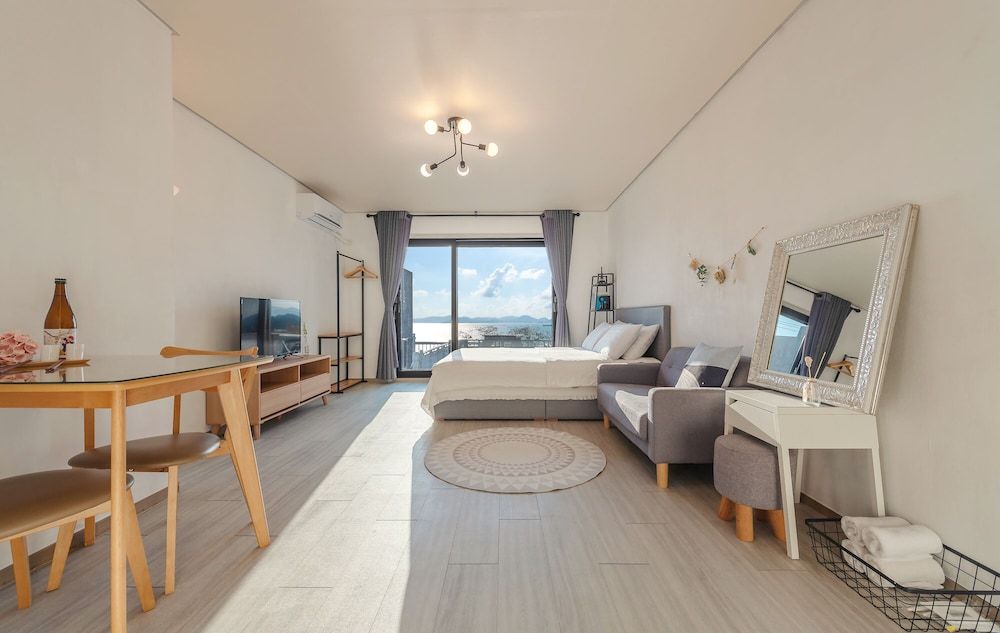 Whale's Dream Superior Double Room, Terrace, Ocean View (Shamu)