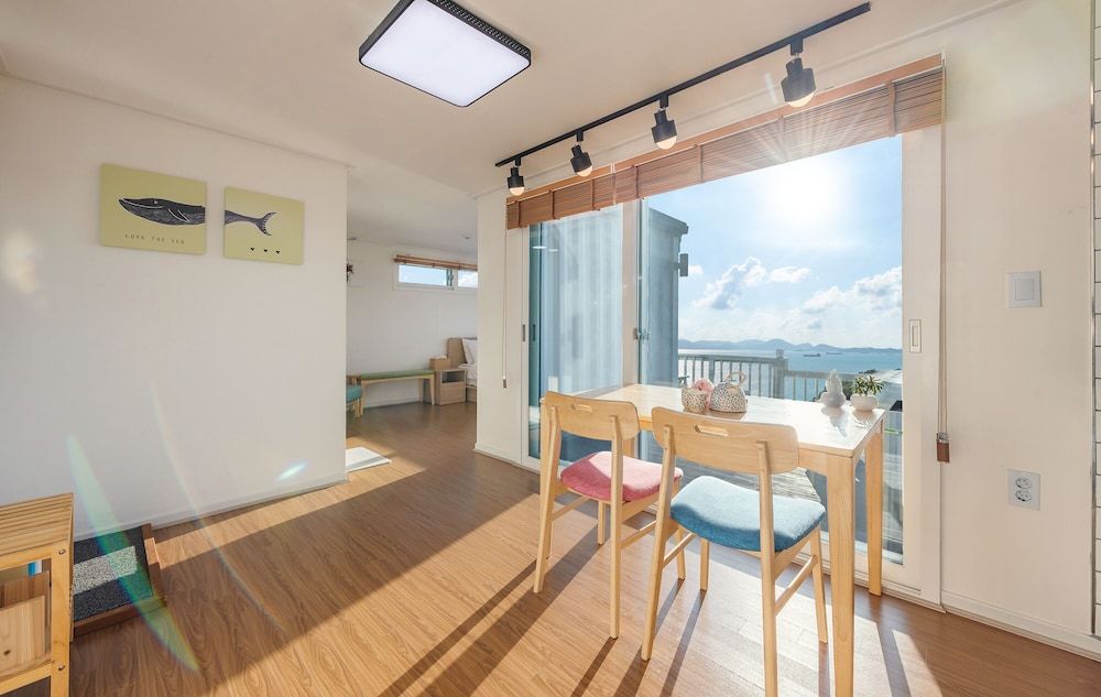 Whale's Dream Traditional Double Room, Ocean View, Annex Building (Beluga) 4