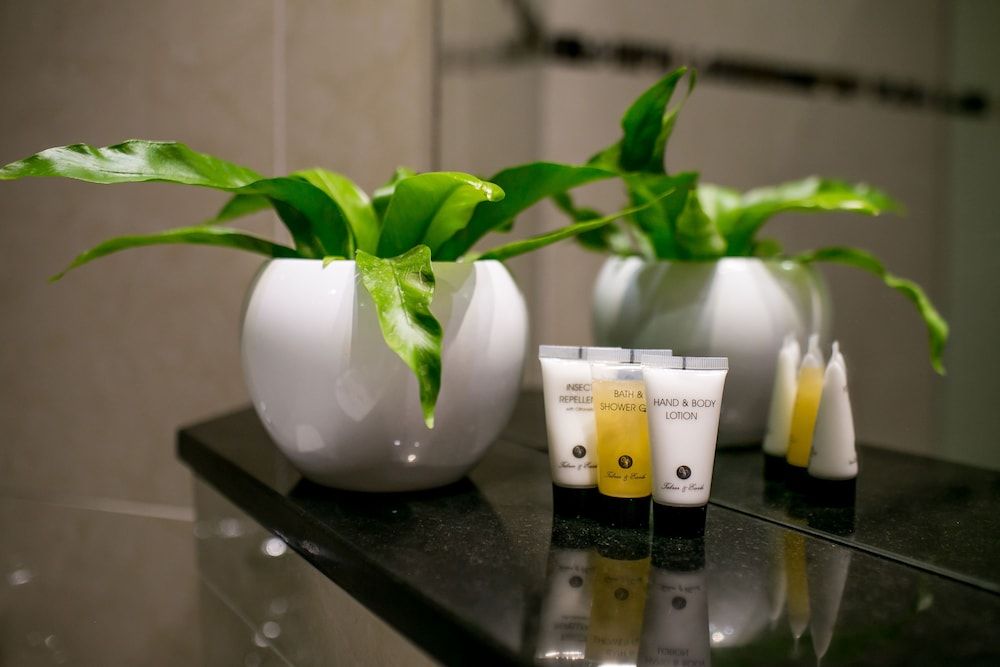 Bronte Hotel Standard Room 7