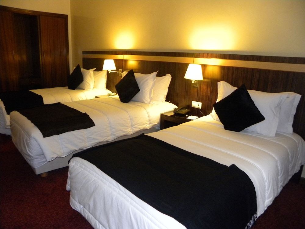 Rive Hôtel Triple Room