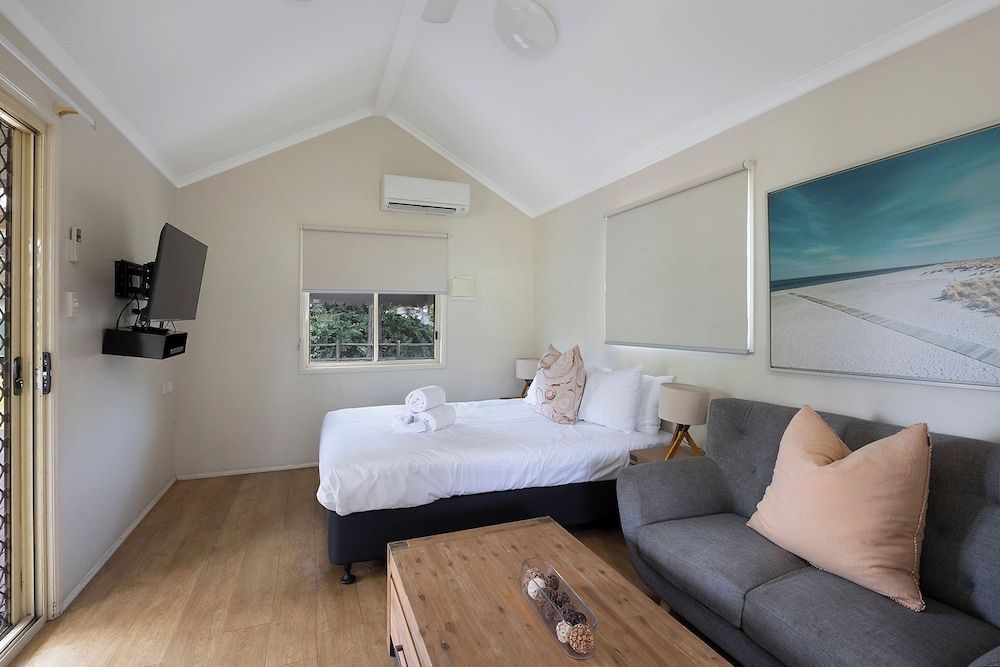 Deluxe Cabin - Sleeps 2