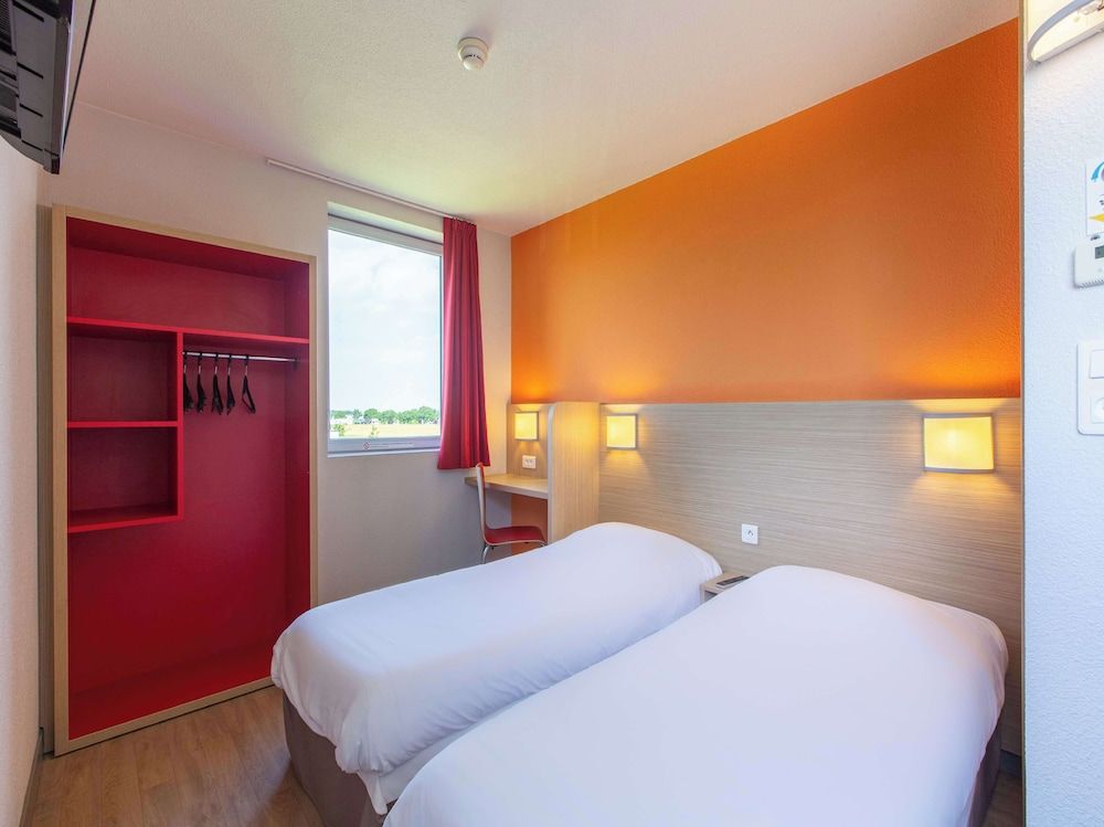 Hôtel Première Classe Chartres Barjouville Standard Room, 2 Twin Beds 3