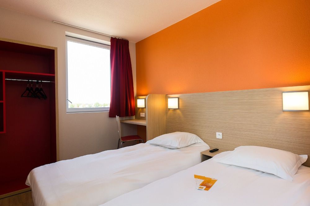 Hôtel Première Classe Chartres Barjouville Standard Room, 2 Twin Beds 2