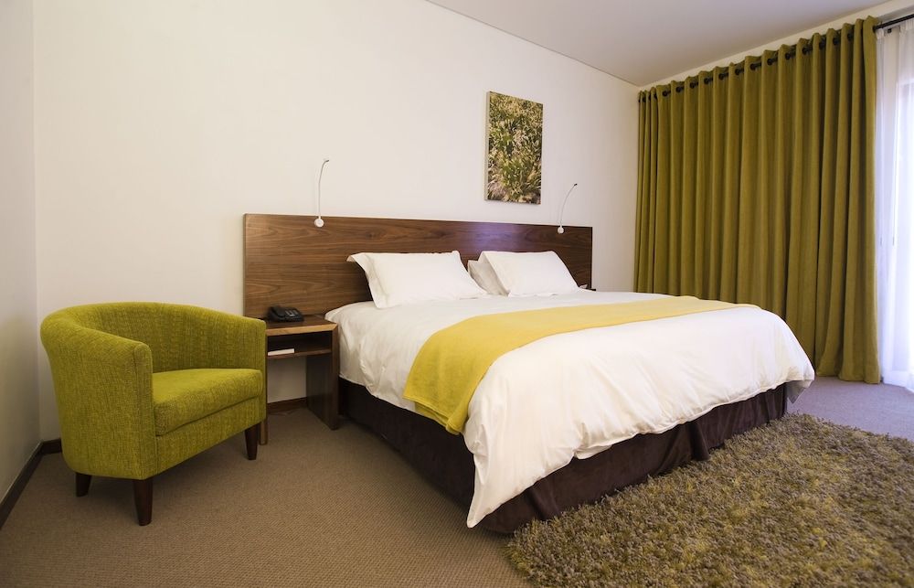 Golden Gate Hotel North Facing Large Room with Shower