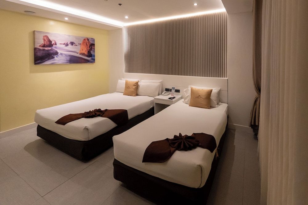 undefined Castle Peak Hotel 8