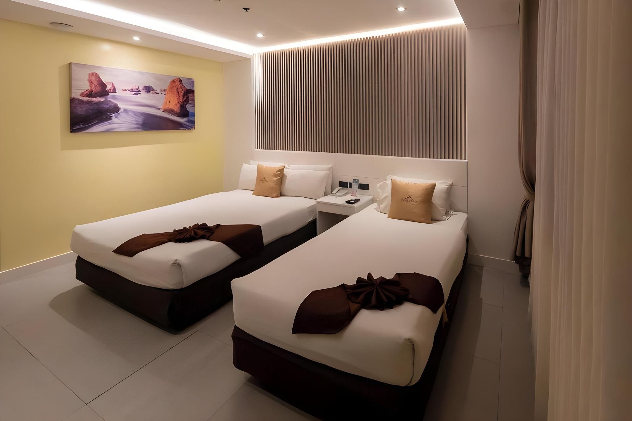 undefined Castle Peak Hotel 6