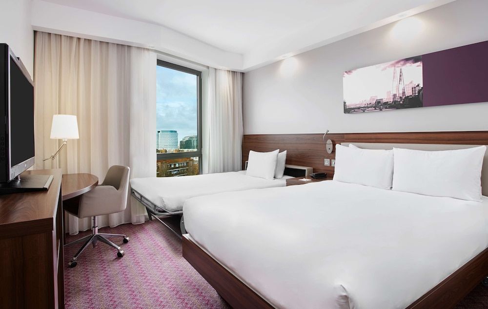 undefined Hampton by Hilton London Waterloo 3