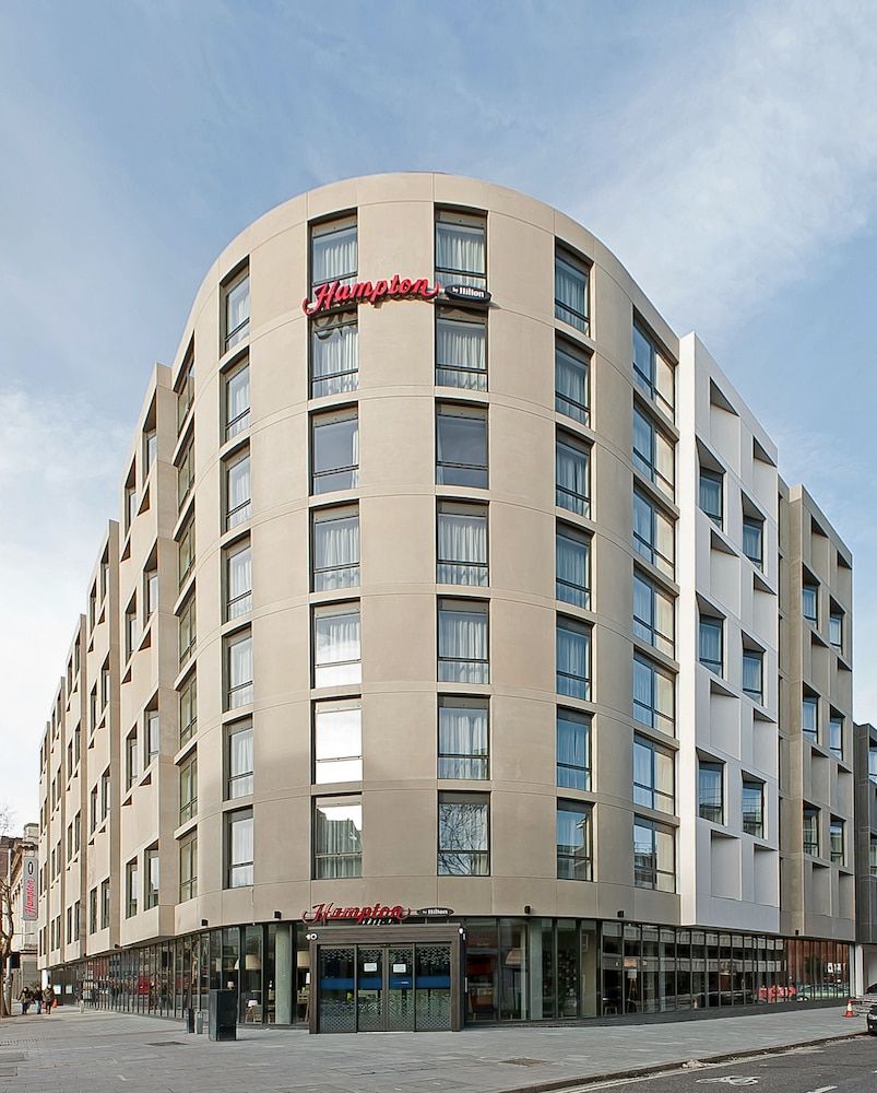 undefined Hampton by Hilton London Waterloo 6