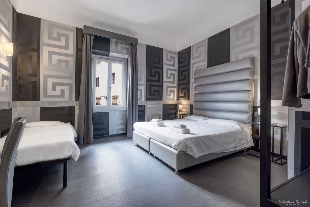 undefined Hotel Spagna 2