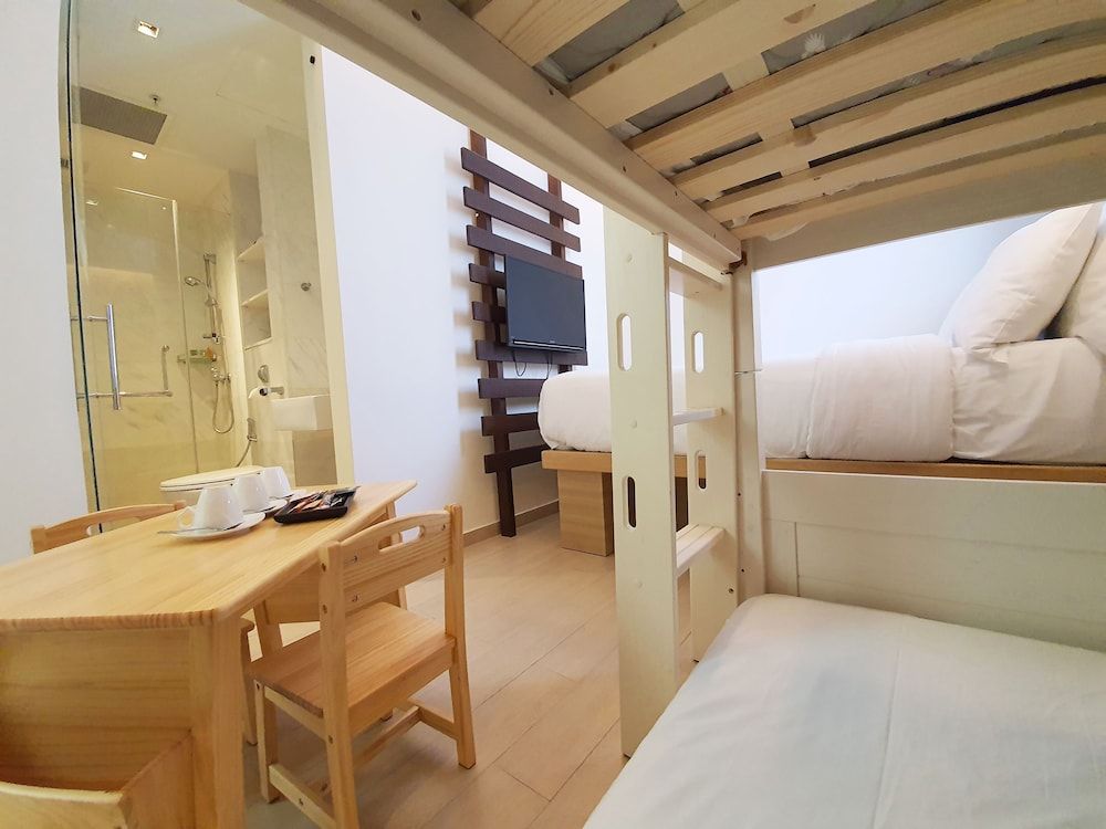 Family Room, 1 Bedroom