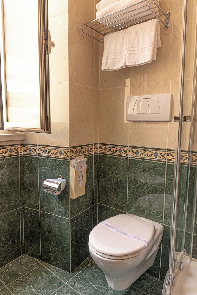 Hotel Miami Standard Double or Twin Room 8