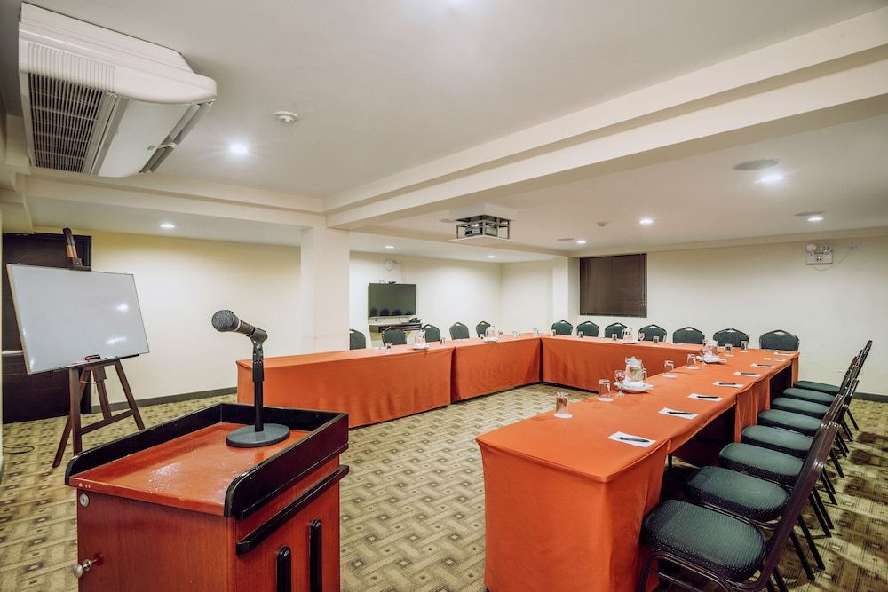 undefined Hotel Nobility 8
