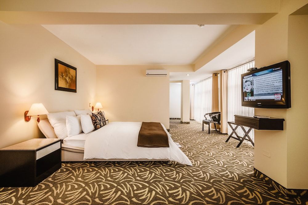 Hotel Nobility Standard Room, 1 King Bed 2