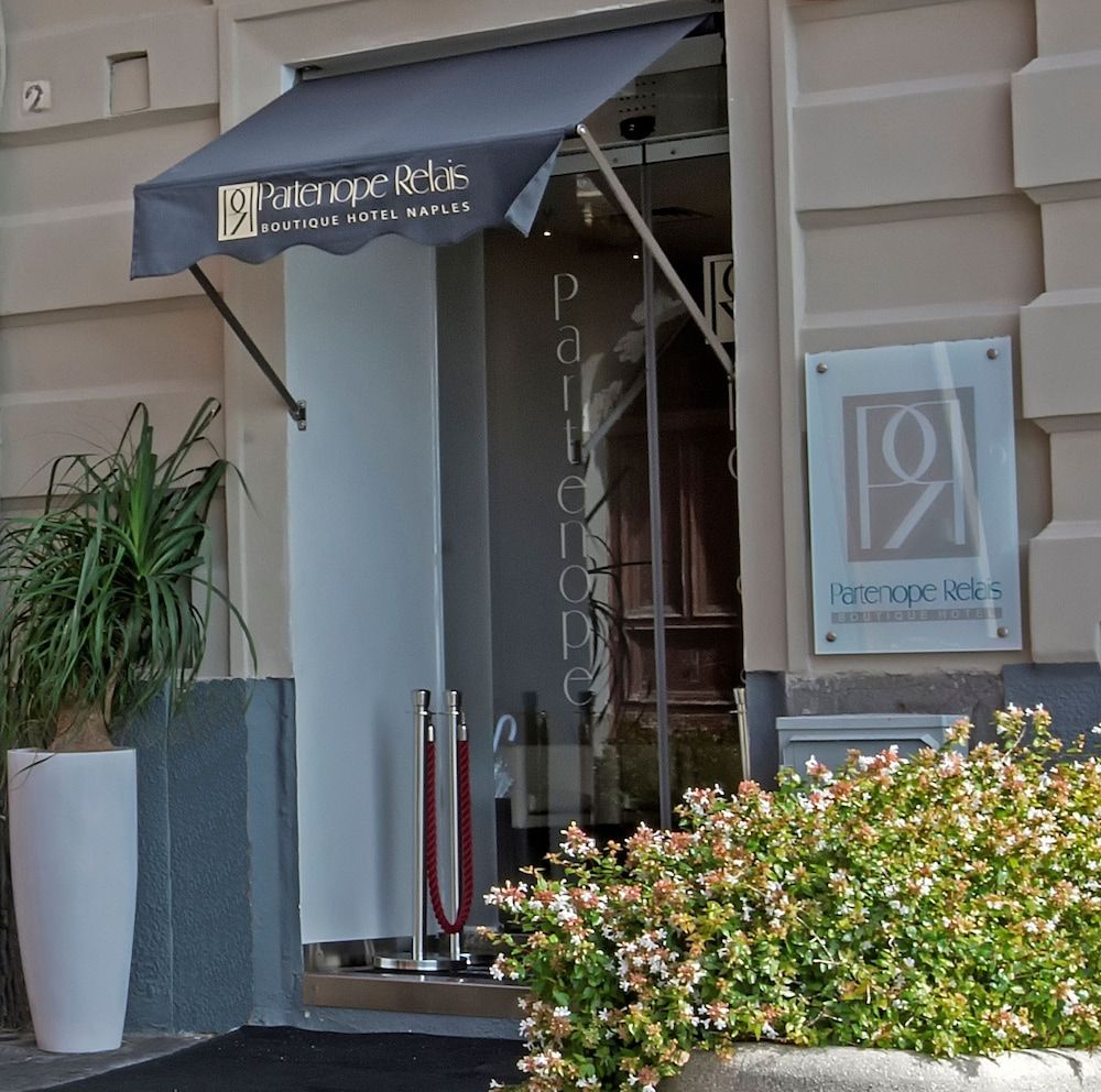 undefined Partenope Relais 2