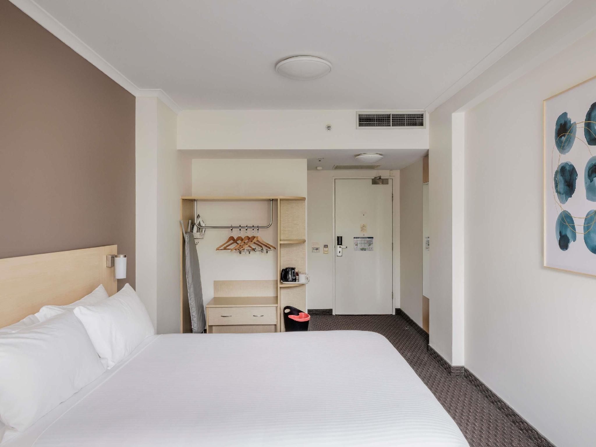 Standard Accessible Room 1 Double Bed