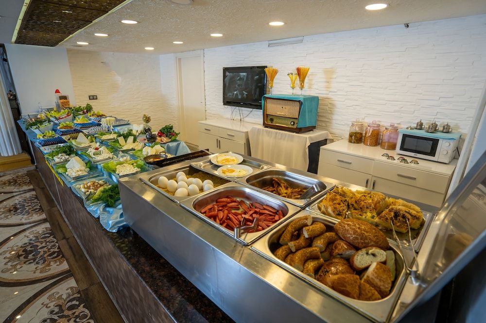 undefined Hotel Mevre 9