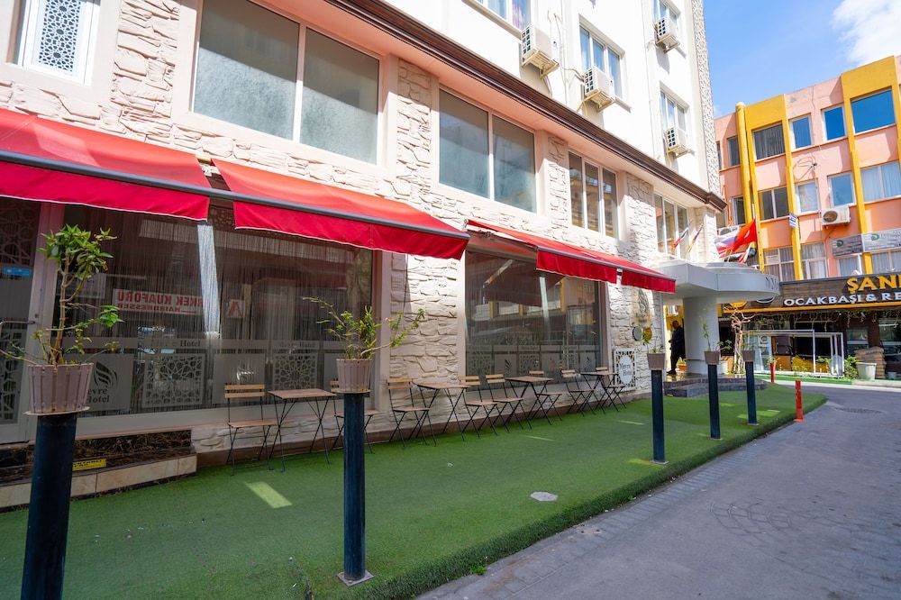 undefined Hotel Mevre 2