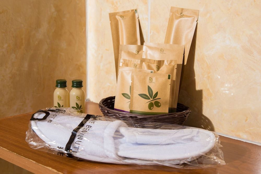 undefined Arco di Travertino 10