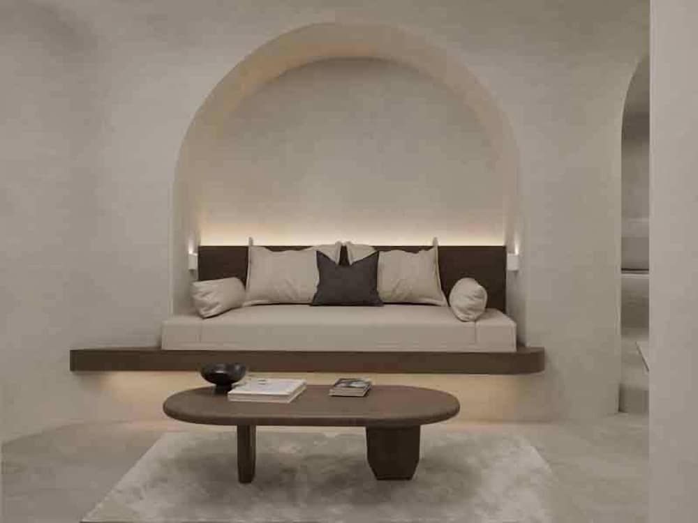 Andronis Luxury Suites Premier Suite with Outdoor Hot tub 2