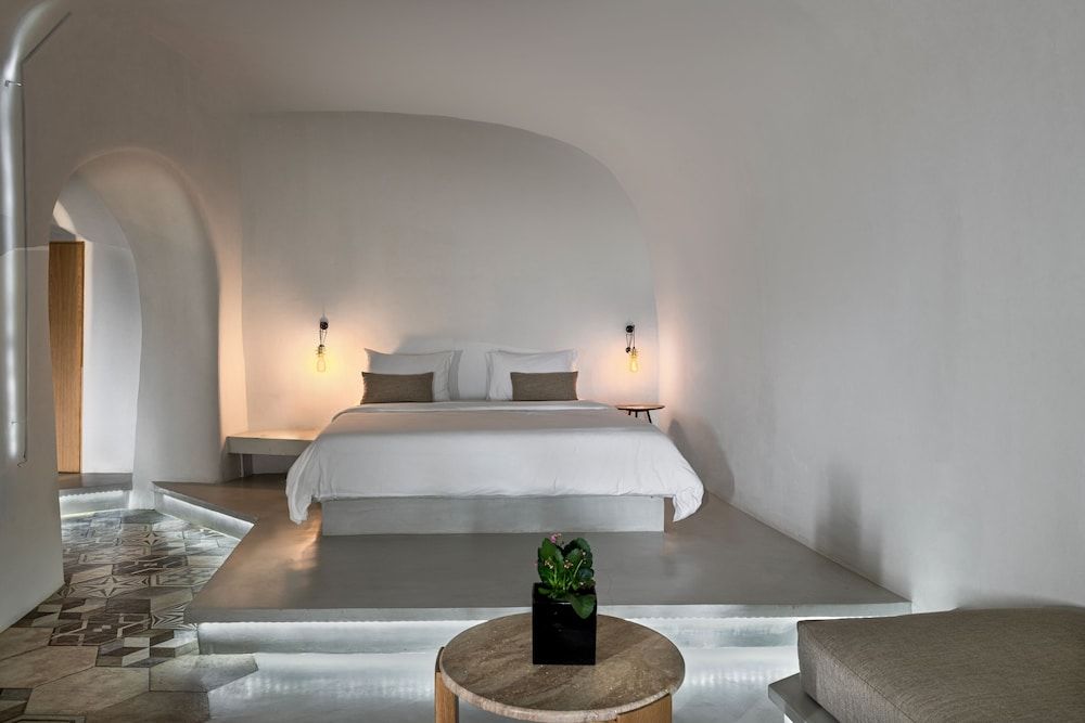 Andronis Luxury Suites Deluxe Suite with Outdoor Hot tub