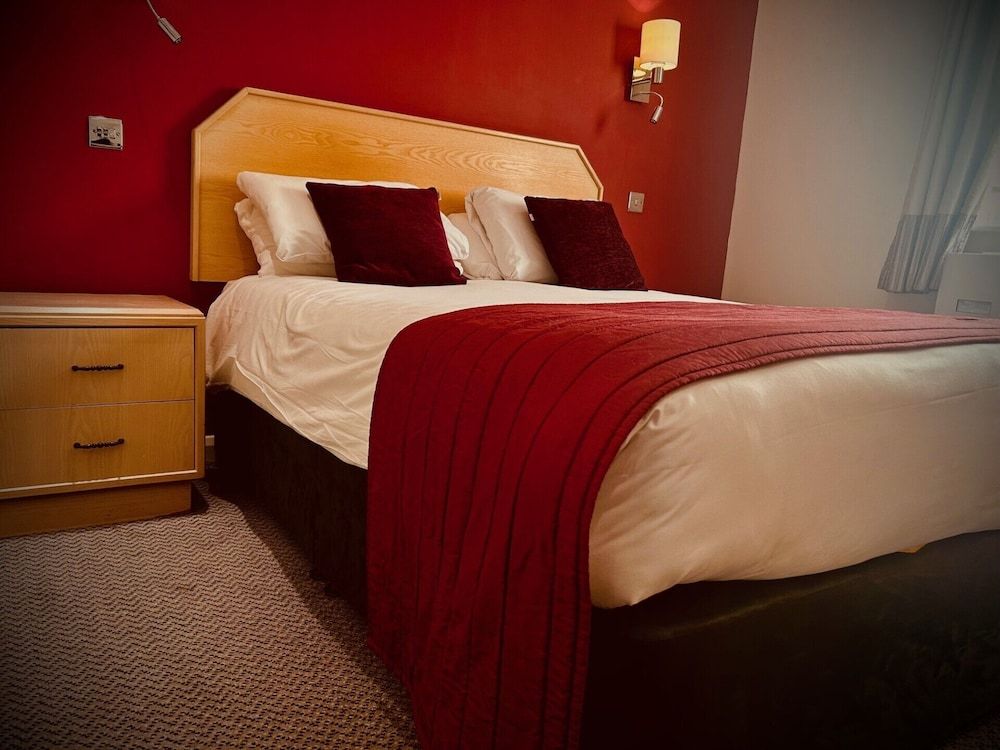 The Birch Hotel Standard Room, Non Smoking (1 Double Bed) 2