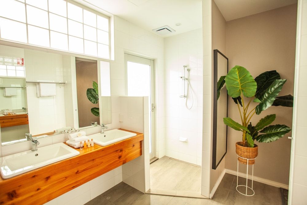 Maand Up Accommodation Pool View King 8