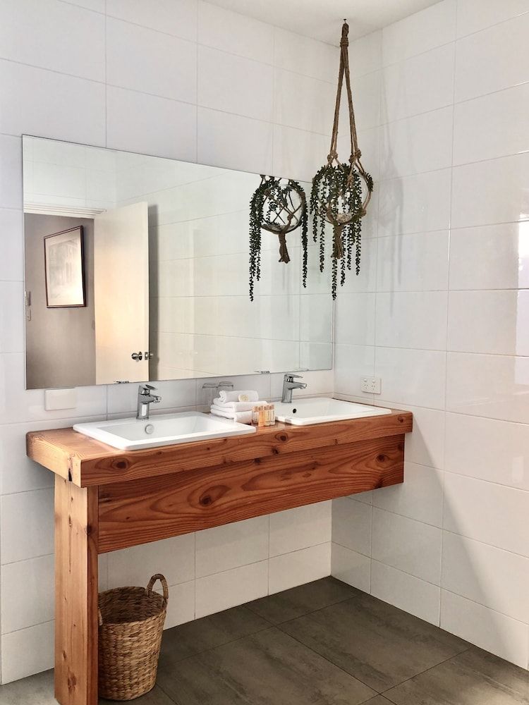 Maand Up Accommodation Pool Side King 8