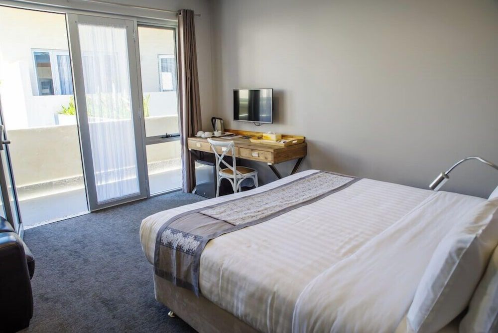 Maand Up Accommodation Pool View King 5