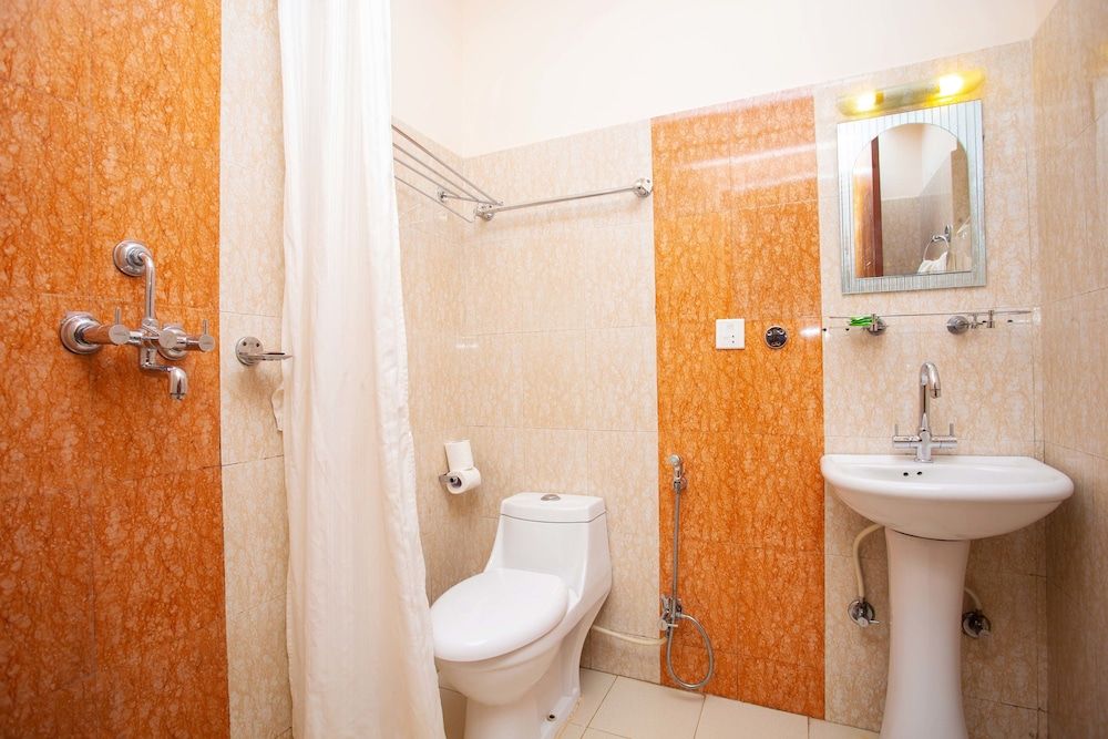 Hotel Crystal Palace Deluxe Double Room, Balcony, Mountain View 6