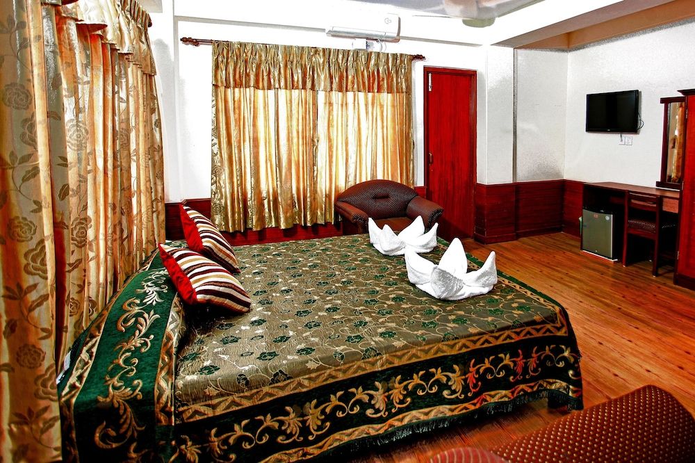 undefined Hotel Crystal Palace 10
