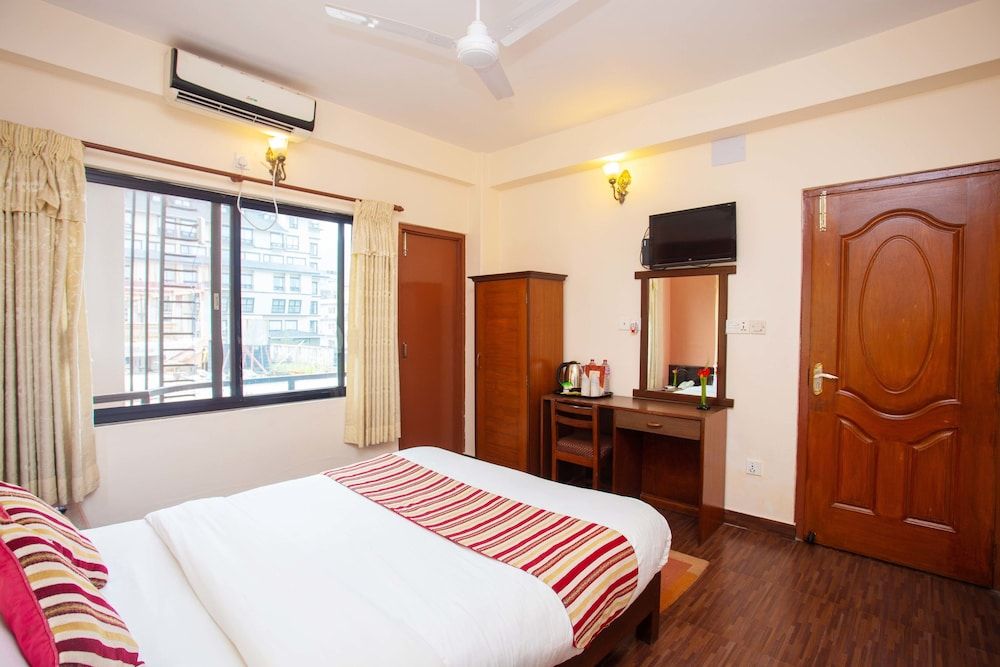 undefined Hotel Crystal Palace 9